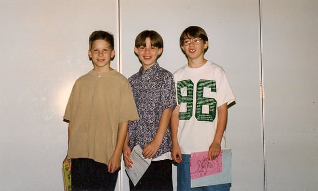 Visual Ungu pada tahun 1996.