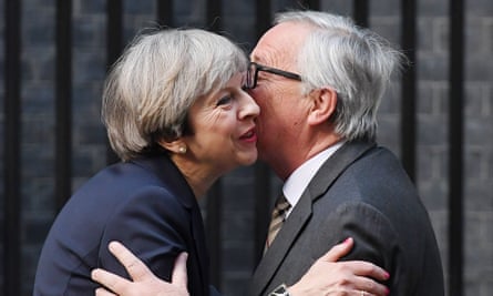 Jean-Claude Juncker being greeted by Theresa May at Downing Street