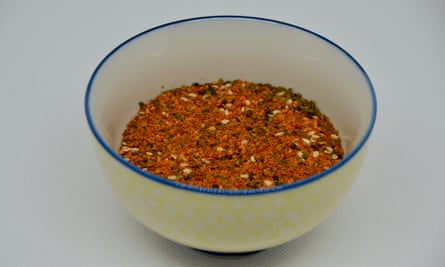 A bowl of shichimi togarashi. 