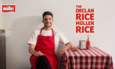 Declan Rice successful a Müller Rice advert