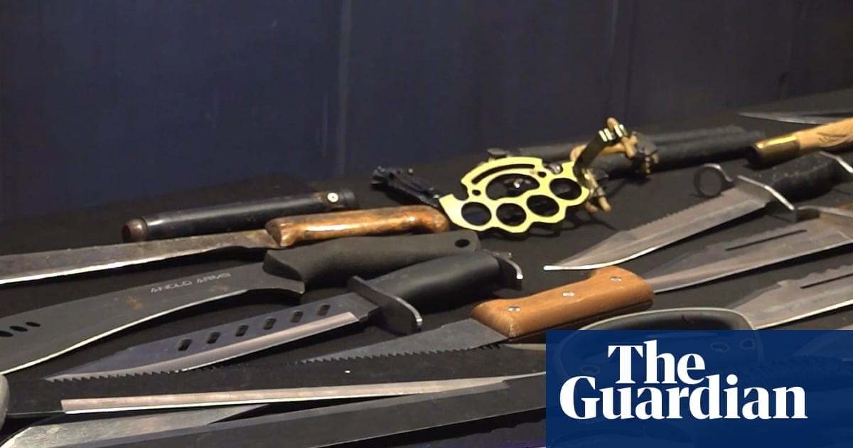 Children as young as 12 buying and selling knives and weapons via the internet