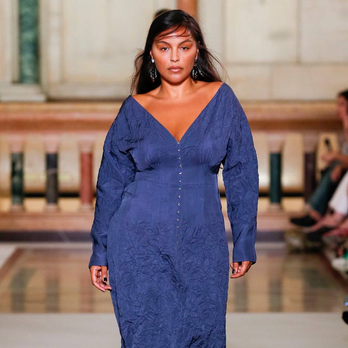 A 360 turn': concern as fashion shows feature fewer plus-size models | Models | The Guardian A 360 turn': concern as fashion shows feature fewer plus-size models | Models | The Guardian