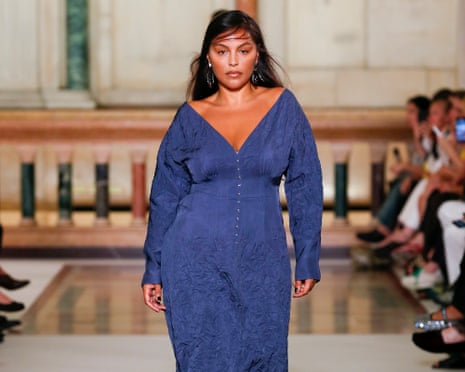 A 360 turn': concern as fashion shows feature fewer plus-size models | Models | The Guardian A 360 turn': concern as fashion shows feature fewer plus-size models | Models | The Guardian