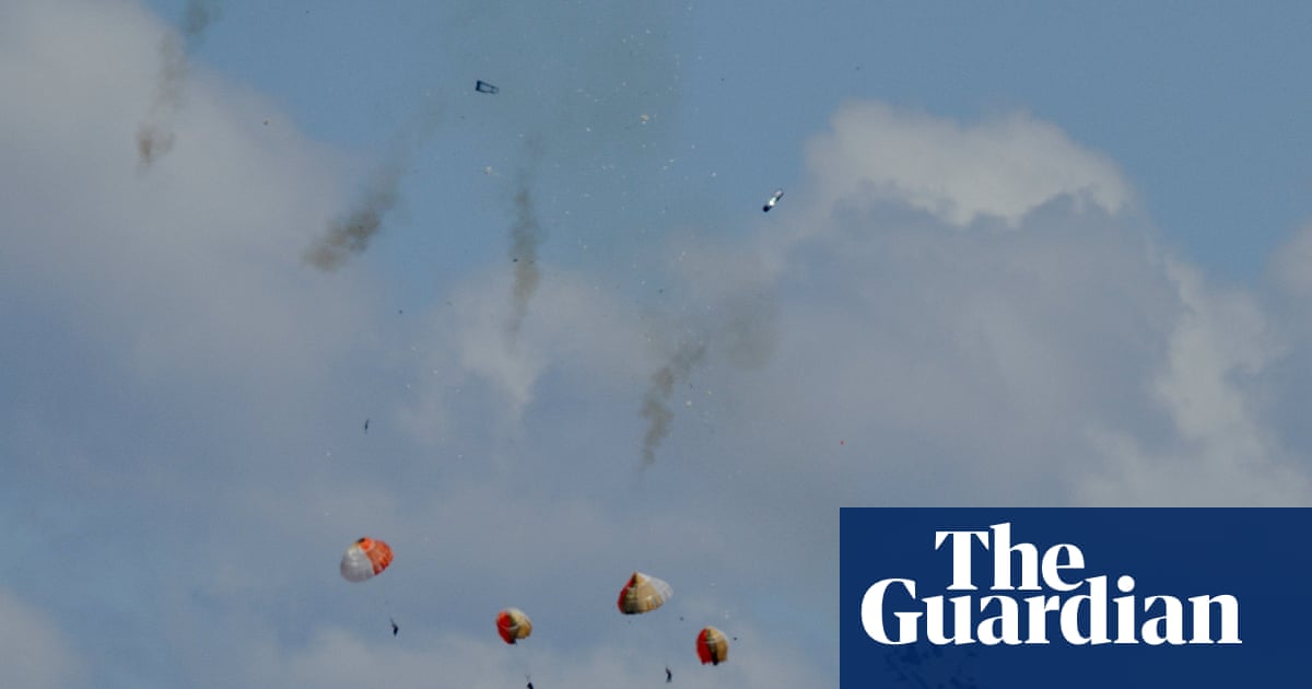 Base da Força Aérea de Idaho bloqueada após colisão no ar, dizem autoridades