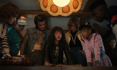 (L to R) Natalia Dyer, Gaten Matarazzo, Joe Keery, Joseph Quinn, Maya Hawke, Priah Ferguson, Sadie Sink, and Caleb McLaughlin in Stranger Things.