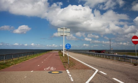 Cycling road on the Afsluitdijk