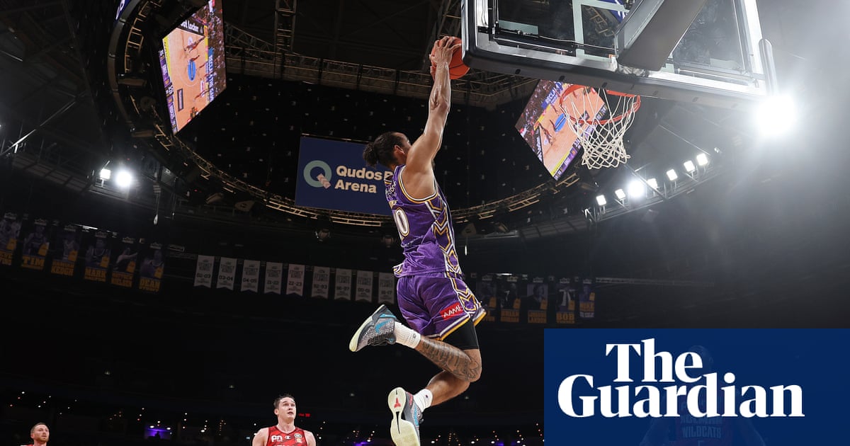 Three-point dunks and mid-court shots worth four: how Australia’s NBL is seeking to shake up traditional rules