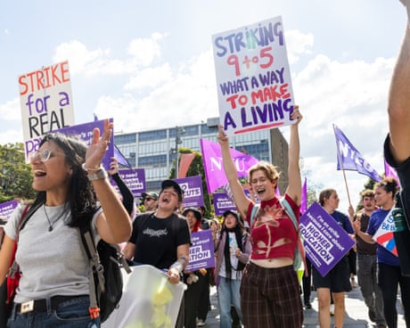 ‘We have had enough’: thousands of University of Sydney staff walk off the job over AI and job security