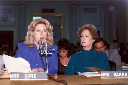 Tipper Gore and Susan Baker giving evidence at the Senate hearing in September 1985.