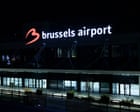 Droni sospetti chiudono l'aeroporto di Bruxelles: sicurezza aerea e conseguenze economiche in discussione
Approfondimento
L'incidente dei droni a Bruxelles solleva preoccupazioni sulla sicurezza aerea e sulla capacità di gestire minacce di questo tipo. La chiusura dell'aeroporto e gli avvistamenti di droni sopra le basi militari sono eventi gravi che richiedono una risposta immediata e coordinata dalle autorità.
Possibili Conseguenze
Le conseguenze di incidenti come questo possono essere significative, sia in termini di sicurezza che di impatto economico. La chiusura degli aeroporti e la sospensione dei voli possono causare disagi ai passeggeri e perdite economiche per le compagnie aeree e l'industria del turismo.
Opinione
È fondamentale che le autorità prendano misure concrete per prevenire incidenti di questo tipo e garantire la sicurezza dei cieli. Ciò richiede una collaborazione stretta tra i servizi di sicurezza, le forze armate e le autorità aeronautiche.
Analisi Critica dei Fatti
L'analisi degli eventi rivela la necessità di una strategia complessiva per affrontare le minacce rappresentate dai droni. Ciò include lo sviluppo di tecnologie per il rilevamento e la neutralizzazione dei droni, nonché la definizione di protocolli di risposta rapida e efficace.
Relazioni con altri fatti
Incidenti simili sono stati segnalati in altre parti del mondo, sottolineando la necessità di una cooperazione internazionale per affrontare questa minaccia. La condivisione di informazioni e di best practice può aiutare a prevenire futuri incidenti e a migliorare la sicurezza aerea globale.
Contesto storico
L'uso dei droni per scopi malevoli non è un fenomeno nuovo, ma gli incidenti recenti hanno messo in luce la necessità di una risposta più efficace. La storia degli incidenti aerei causati da droni mostra che è fondamentale adottare misure preventive e di sicurezza per proteggere i cieli e le infrastrutture critiche.
Fonti
Le informazioni contenute in questo articolo sono basate su notizie riportate da The Guardian all'indirizzo https://www.theguardian.com/world/live/2025/nov/05/latest-europe-live-news-updates-brussels-drones-eu.