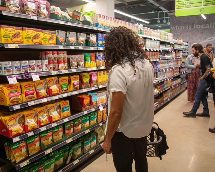 US inflation falls to 2.4% in January after Trump’s tariffs led to price fluctuations