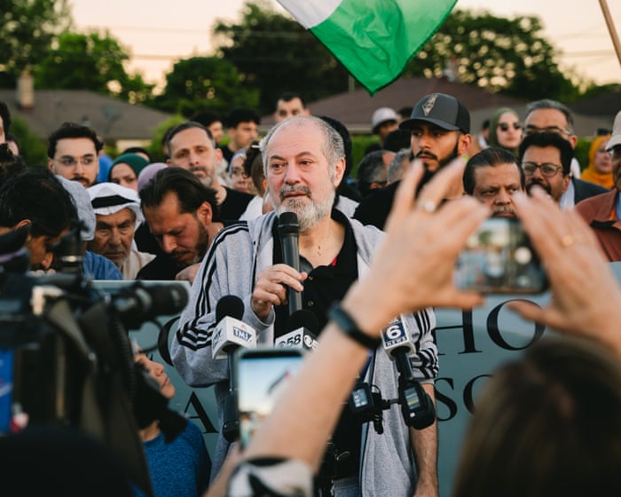 US immigration judge allows cold war-era law to deport Wisconsin mosque’s president
