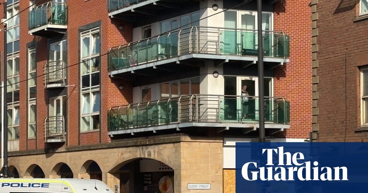 Three arrested after 30-year-old woman shot dead in Sheffield city centre Three arrested after 30-year-old woman shot dead in Sheffield city centre