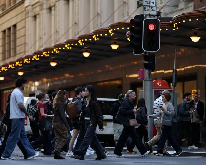 More Australians to live into their 90s as life expectancy forecast to rise over coming decades