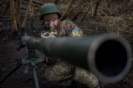 Peluncur roket anti-tank SPG sedang disiapkan di wilayah Donetsk