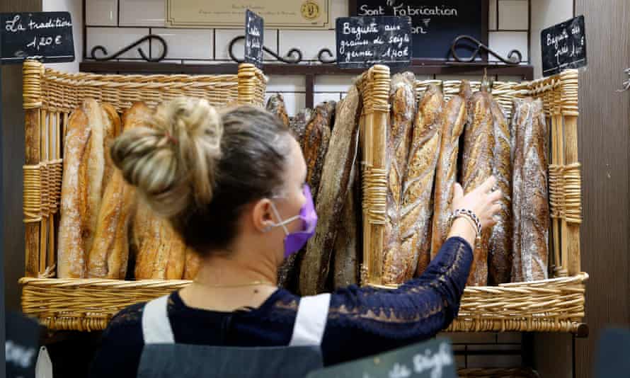 Prince Andrew Loses Military Roles And Use Of HRH Title | First Thing 7 Baguettes in a bakery in Paris, France.