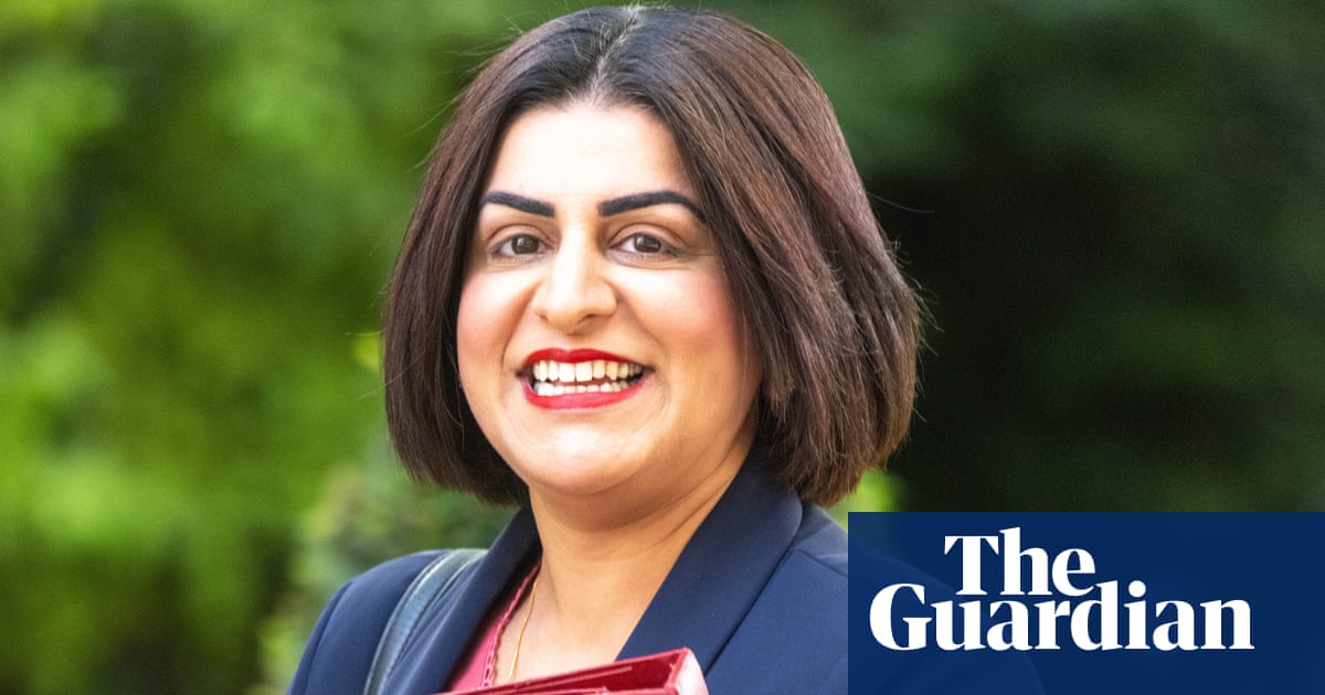 Westminster is a Joke: Politicians are Copying Homework and Fighting Over New Jobs While the Country Crumbles