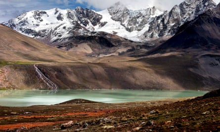 Low water levels at the Milluni Zongo reservoir near La Paz, Bolivia.