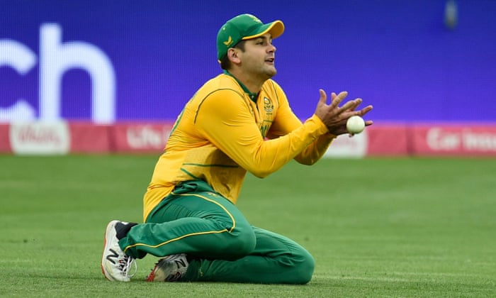 Rilee Rossouw of South Africa drops a catch from a shot by Jonny Bairstow of England.