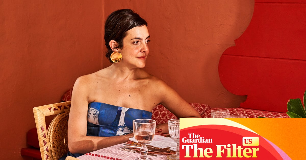A chef shares her best tips and kitchen must-haves for throwing a maximalist summer dinner party: 'have nice soap and towels'