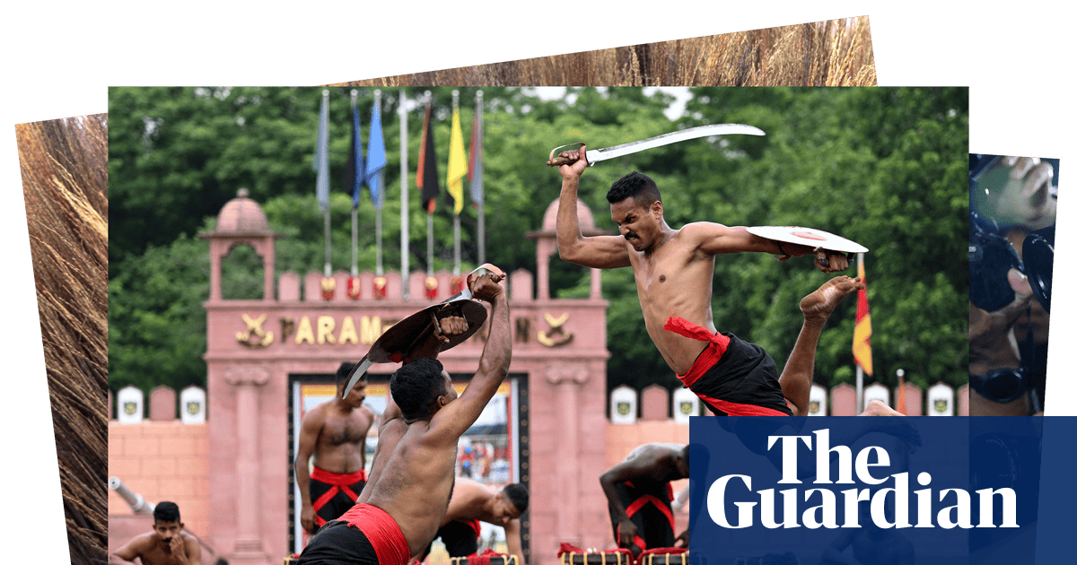 China fashion week, martial arts and a hot air balloon competition: photos of the day – Friday