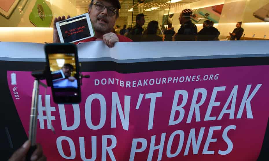 Protesters demonstrate against the US Government’s attempt to put a backdoor to hack into the Apple iPhone, in Los Angeles, California on 23 February 2016. 