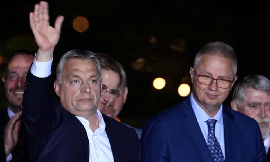 László Trócsányi, right, with Viktor Orbán after the European parliament elections in May.