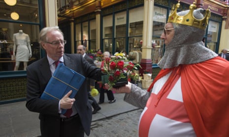 St George hands out free red roses to Londoners yesterday.