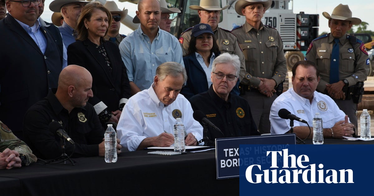 Иск има за цел да спре закон позволяващ на полицията