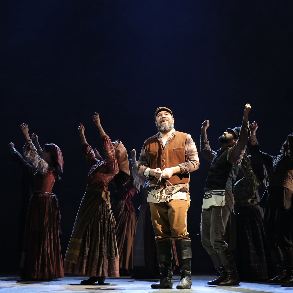 Fiddler On The Roof Review Revival Tugs The Heartstrings As Traditions Prevail Stage The Guardian