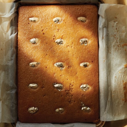 School-skive semolina cake recipe by Nisha Katona.