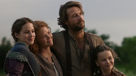 Skywalker Hughes, Crosby Fitzgerald, Luke Bracey and Alice Halsey in Netflix’s Little House on the Prairie