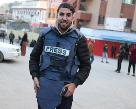 Moaz Abu Taha outside Nasser hospital