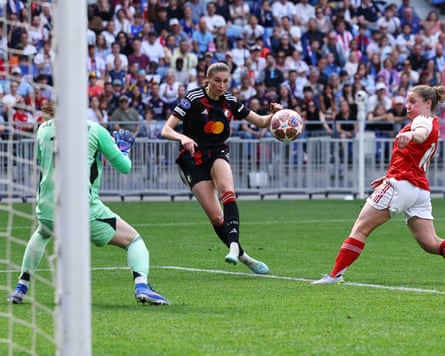 Jule Brand scores OL Lyonnes’ third goal that put the French side 4-3 ahead on aggregate.