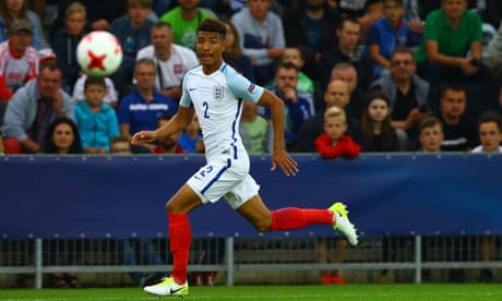 Milan S Donnarumma Has Fake Money Thrown At Him In Under 21 Match For Italy Football The Guardian