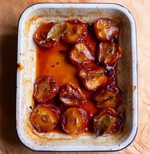 Baked apples with sherry: ‘There is something pleasing about basting food as it cooks.’