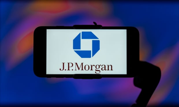 JPMorgan Chase müştərilərinə qarşı məhkəmə iddiası qaldırdı