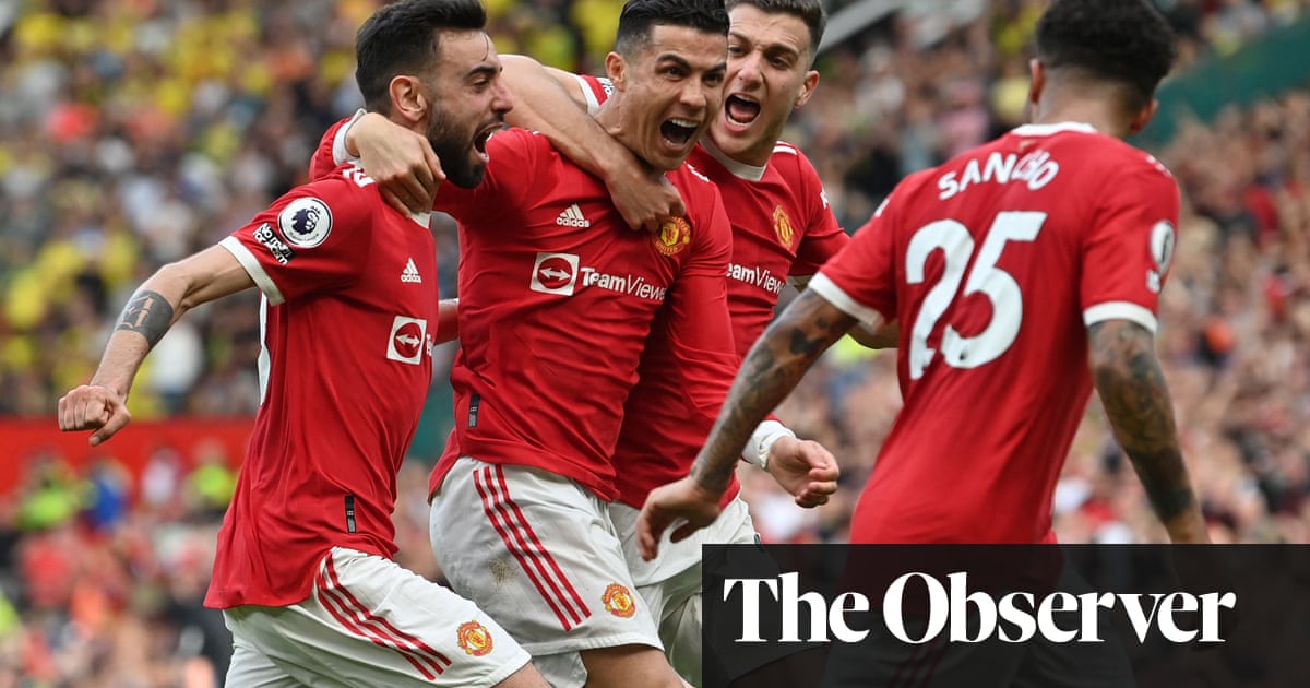 Cristiano Ronaldo hits hat-trick to give Manchester United edge over Norwich