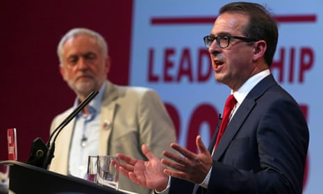 Labour leadership candidates Jeremy Corbyn (L) and Owen Smith.