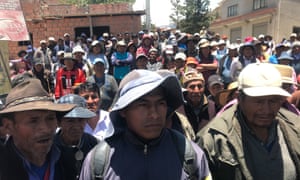 Locals gather in Alto Lipari to demand the resignation of Bolivia’s interim president, Jeanine Áñez, and Evo Morales’ return.