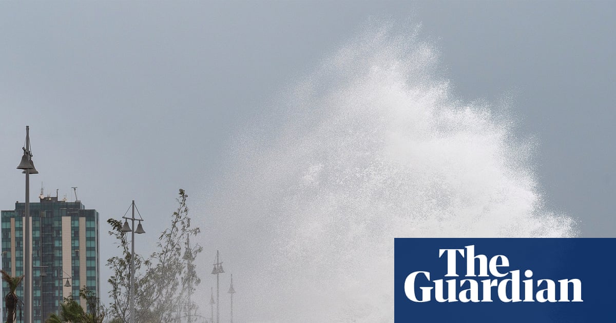 Weather tracker: Storm Regina brings 6-metre waves to the Canaries