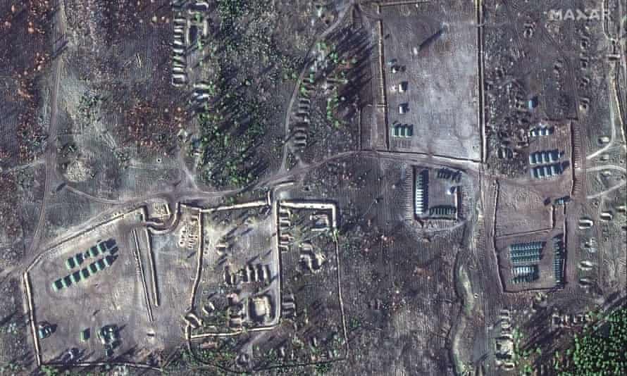 Two satellite photos of the Pogonovo training area on November 26
