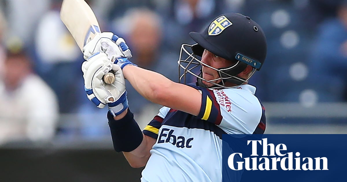 Durham chase down Surrey score to seal place in Royal London Cup final