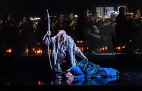 Brindley Sherratt as Gurnemanz and Katarina Karnéus as Kundry in Opera North’s Parsifal. © Clive Barda