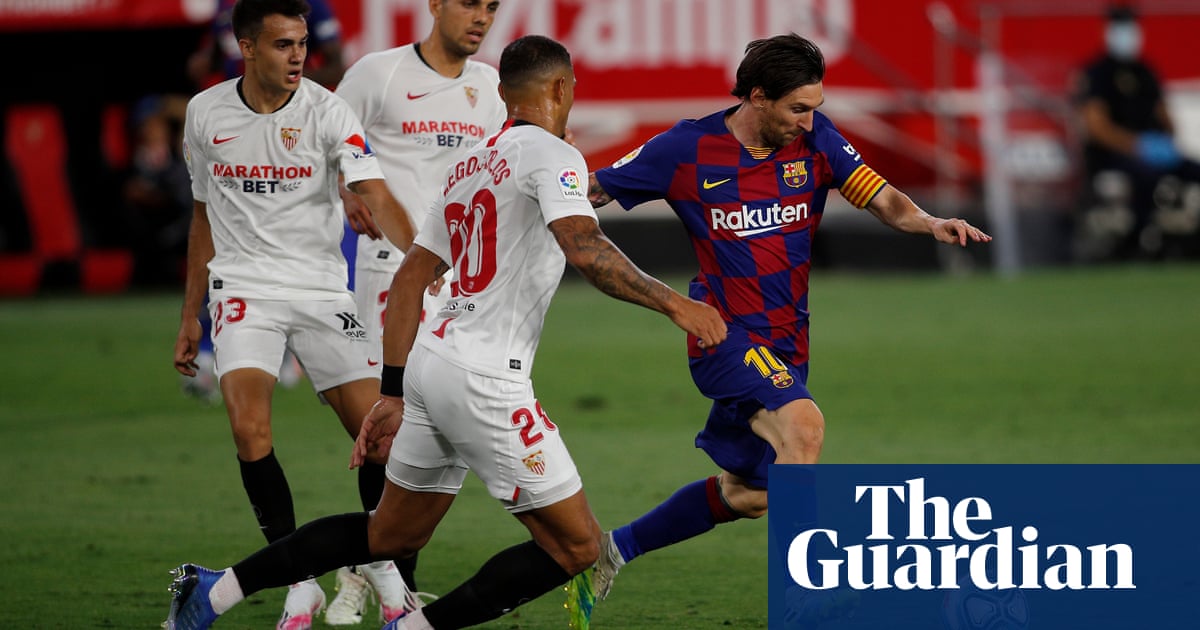 Barcelona draw blank at Sevilla to keep title race wide open