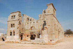 Twin towers flanking a monumental arched entrance … the remains of Qalb Lozeh church in Syria, the inspiration behind Notre-Dame.