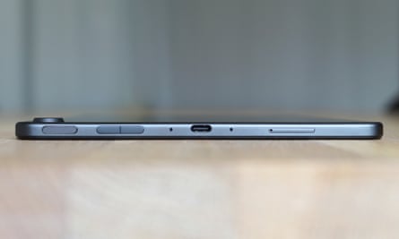 iPad 9 versus  Fire Max 11 -- specs, cost and performance