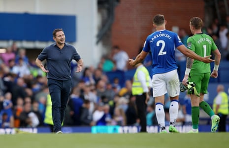 Everton manager Frank Lampard (left), James Tarkowski and Jordan Pickford react after the match.
