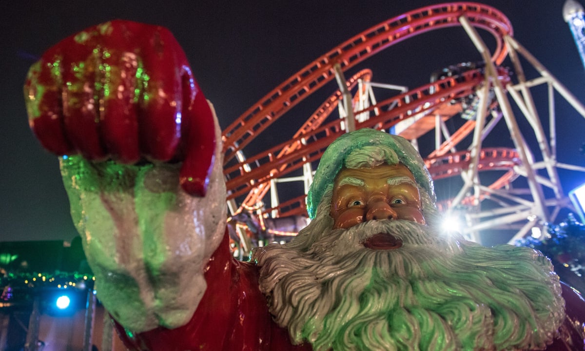 Uk Cities Plan Covid Safe Festivities As Christmas Markets Are Cancelled Christmas And New Year Holidays The Guardian Abingdon Christmas Open House 2021