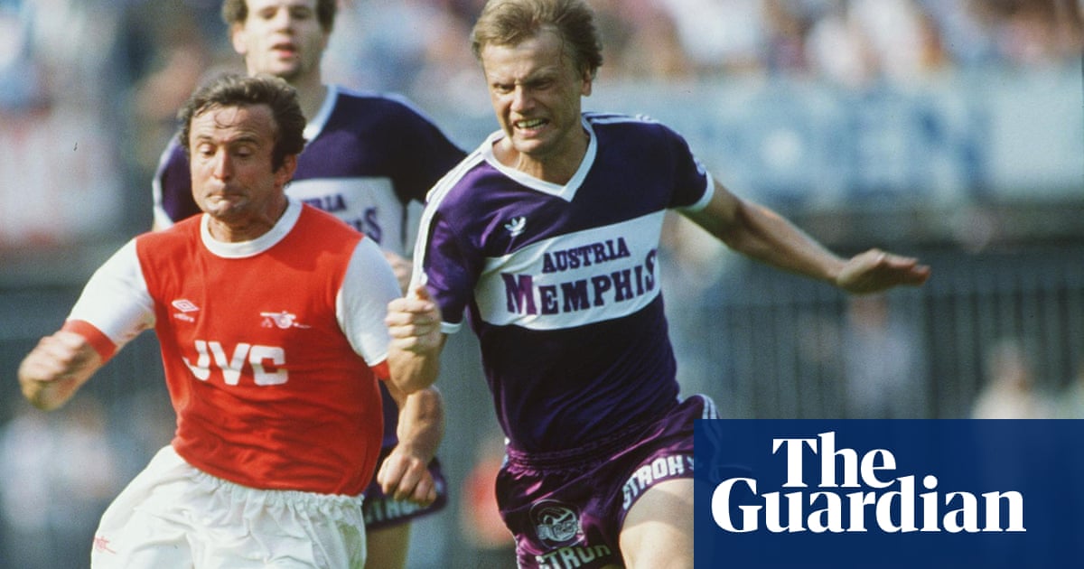 Football Teams Who Had Cigarette Brands As A Shirt Sponsor The Knowledge Football The Guardian